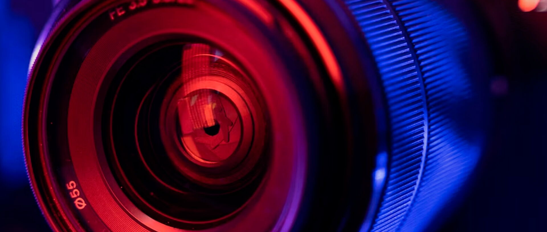 Unlocking B2B Brilliance: How Visual Storytelling Wows Prospects and Unites Teams